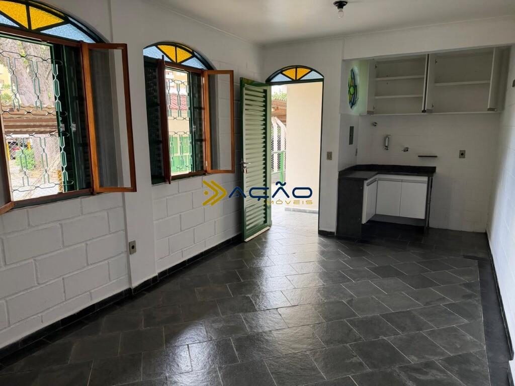 Foto 3 de Apartamento de 25 m² para alugar na Varginha, Itajubá-MG