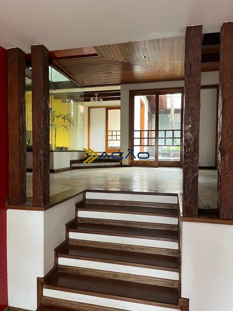 Foto 4 de Casa de 4 quartos no Centro, Itajubá