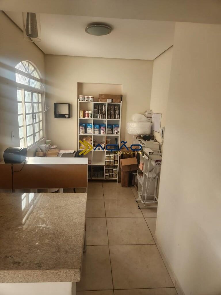 Foto 3 de Casa de 4 quartos no Centro, Itajubá