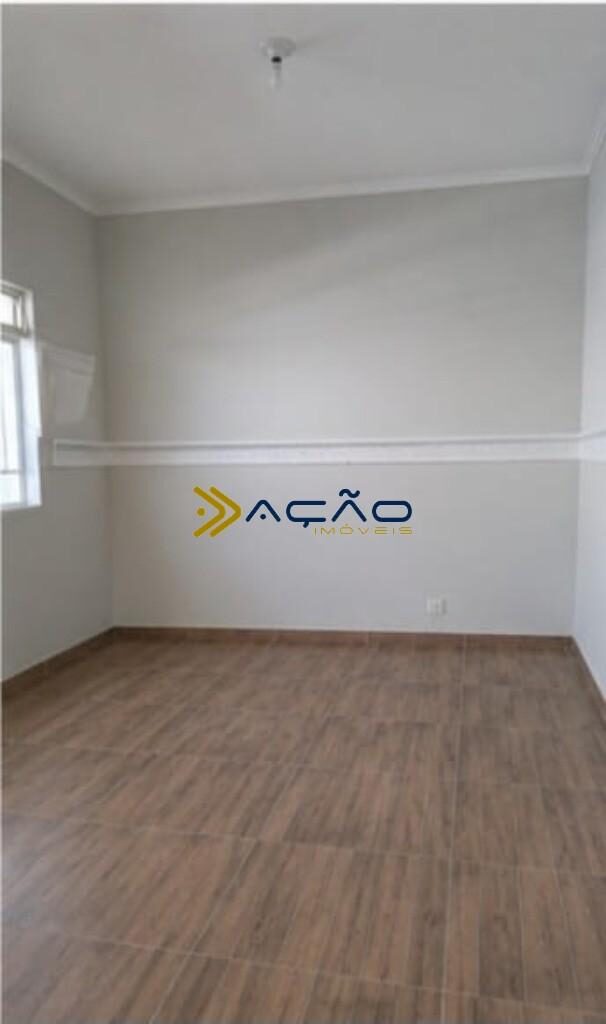 Foto 4 de Casa de 250 m² para alugar no Morro Chic, Itajubá-MG