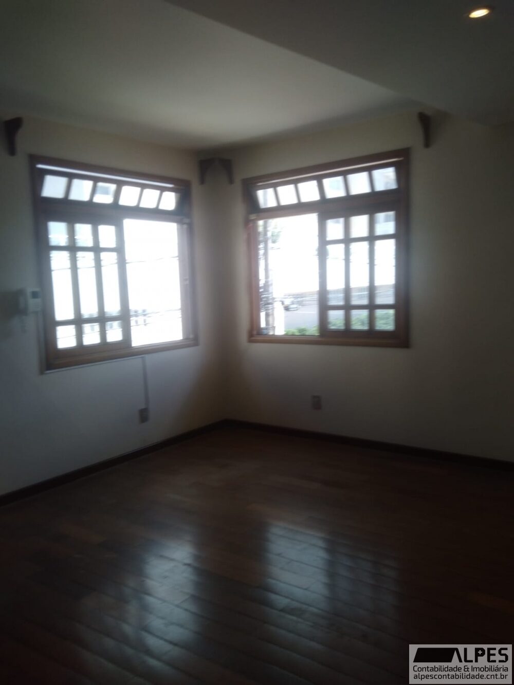 Foto 2 de Sobrado de 460,92 m² para alugar no Pinheirinho, Itajubá-MG