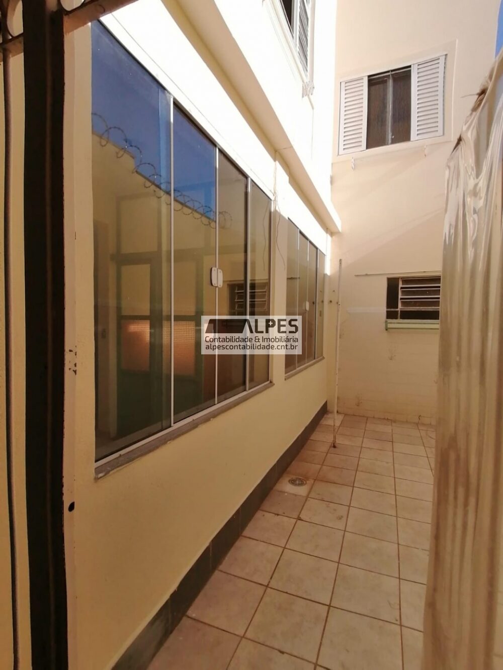 Foto 5 de Casa de 300 m² construídos na Medicina, Itajubá-MG