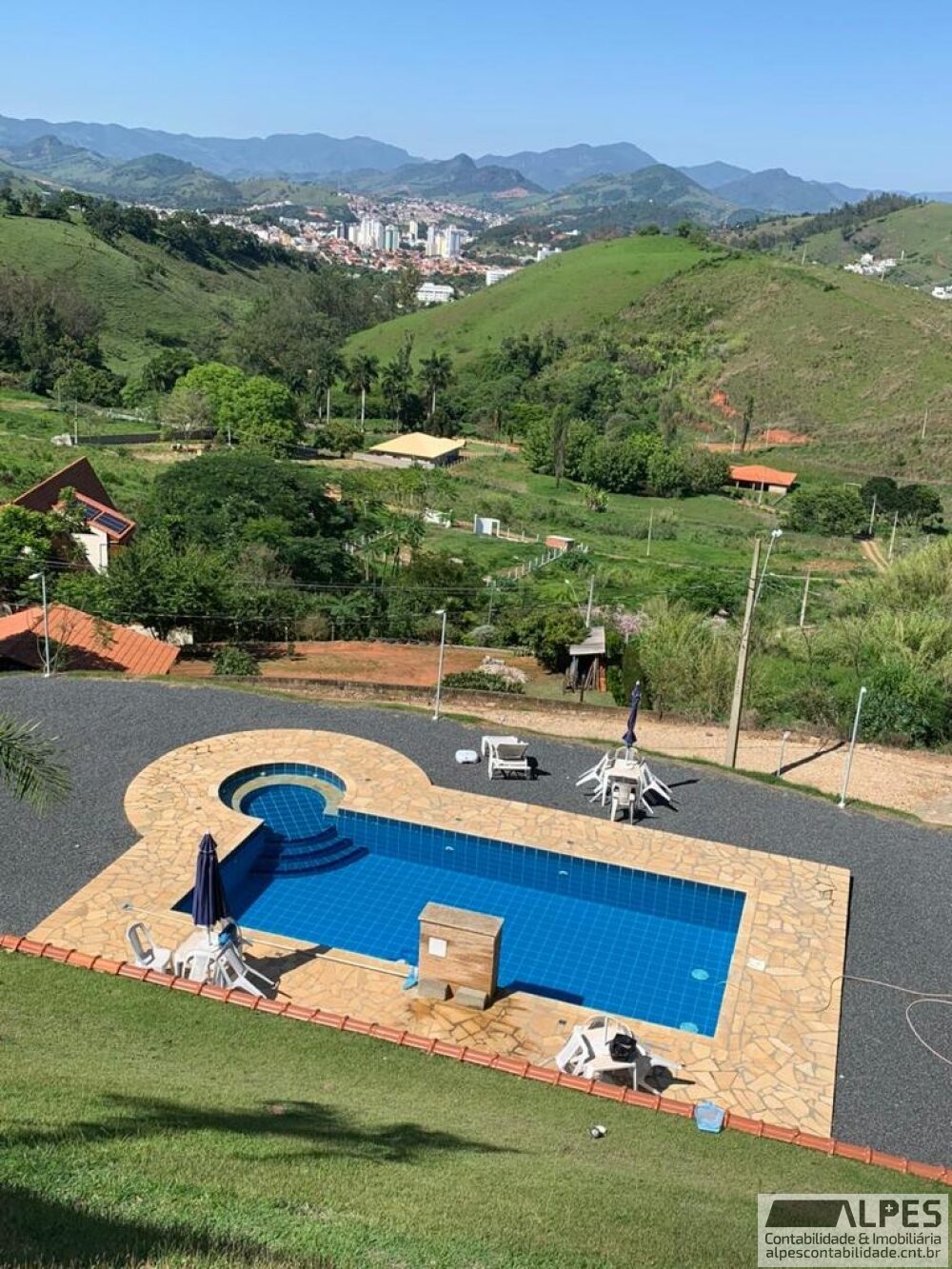 Foto 4 de Casa de 225 m² no Pinheirinho, Itajubá-MG