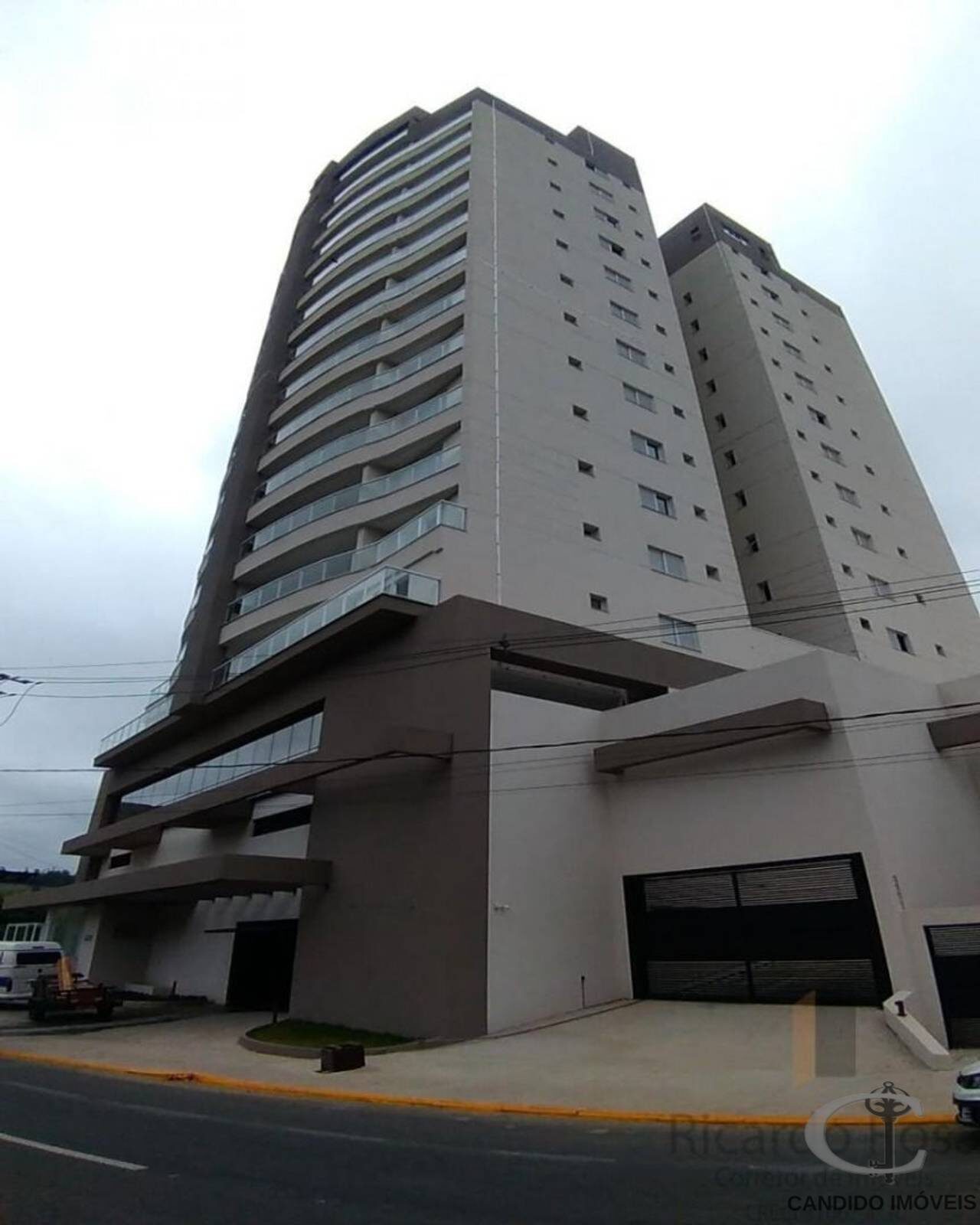 Foto 3 de Apartamento de 3 quartos e 109 m² na Nossa Senhora da Agonia