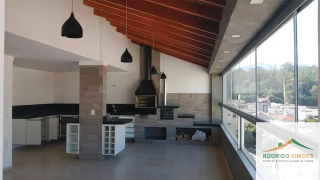 Cobertura de 2 quartos e 140 m² no Centro