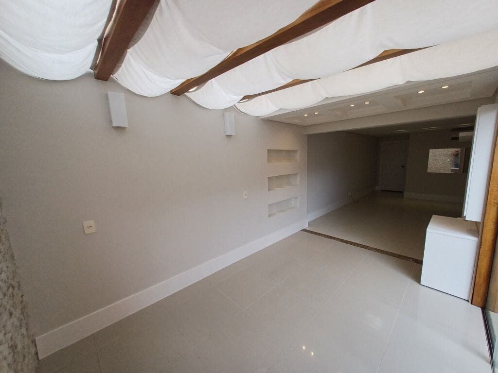Foto 4 de Apartamento de 3 quartos no Morro Chic