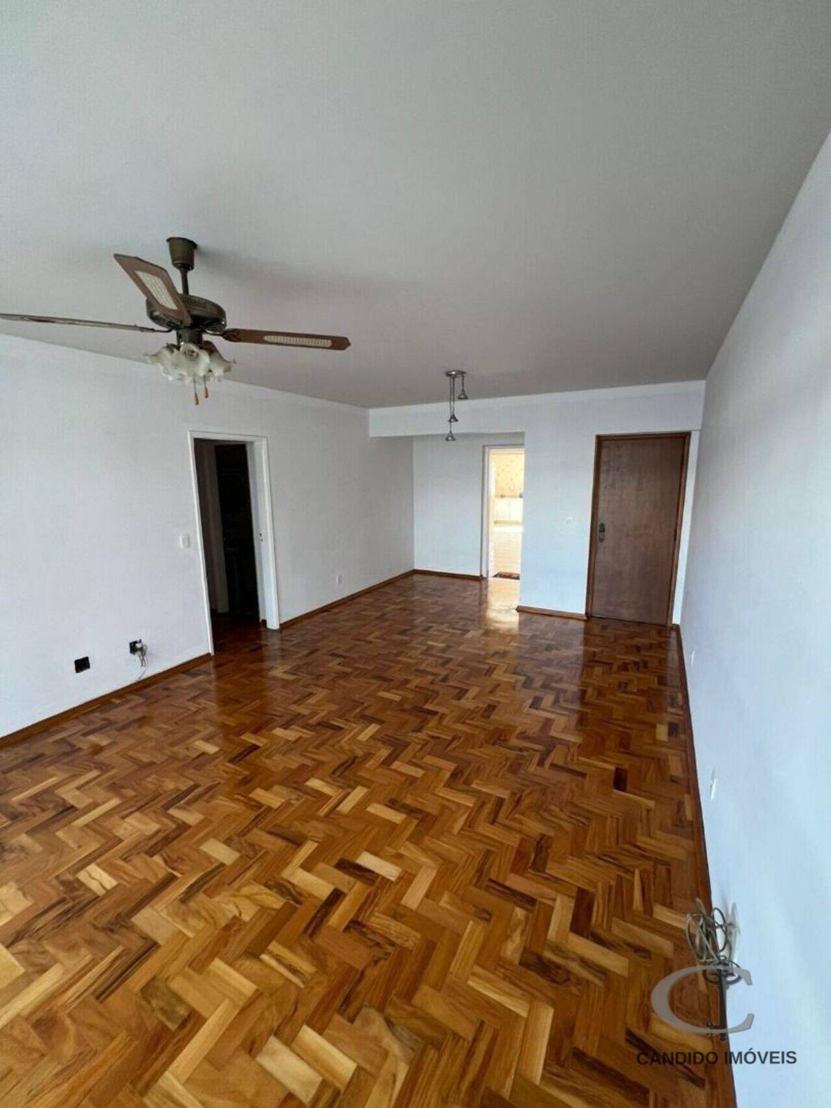 Foto 3 de Apartamento de 3 quartos e 214 m² no Centro