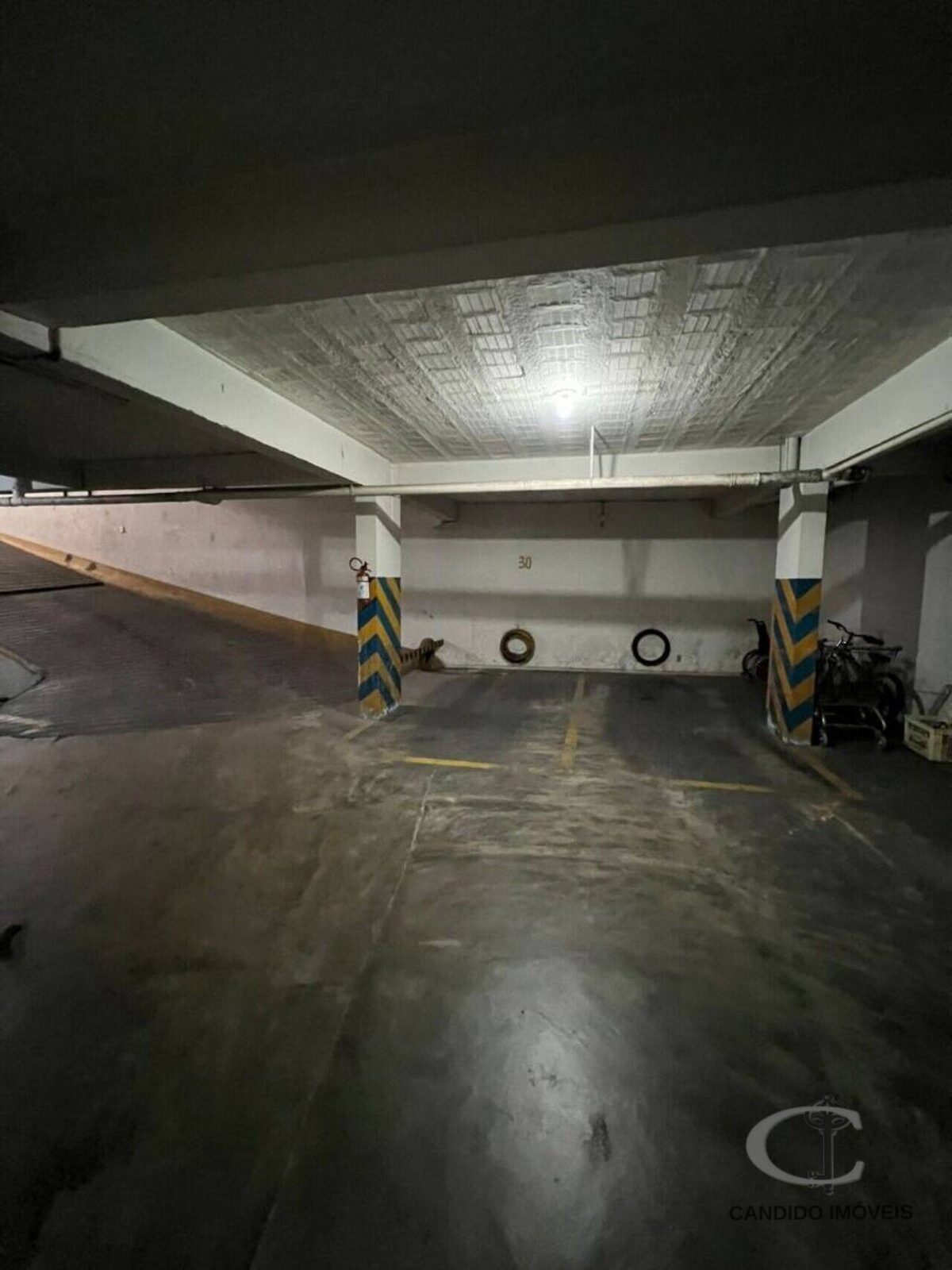 Foto 5 de Apartamento de 3 quartos e 214 m² no Centro