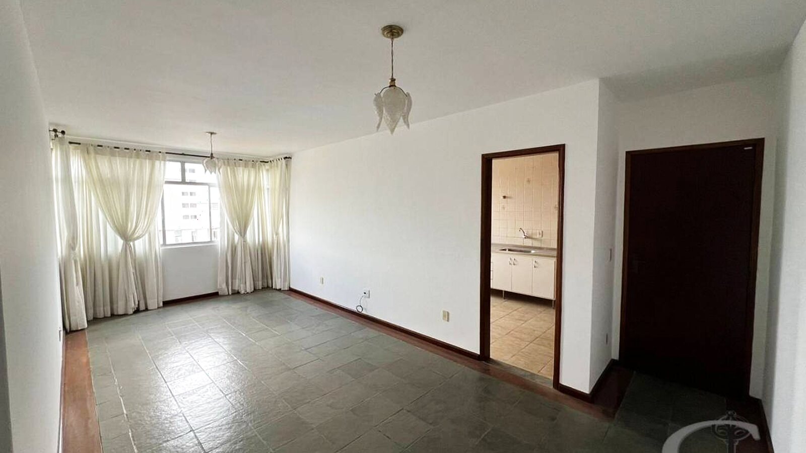 Apartamento de 3 quartos e 176 m² no Centro