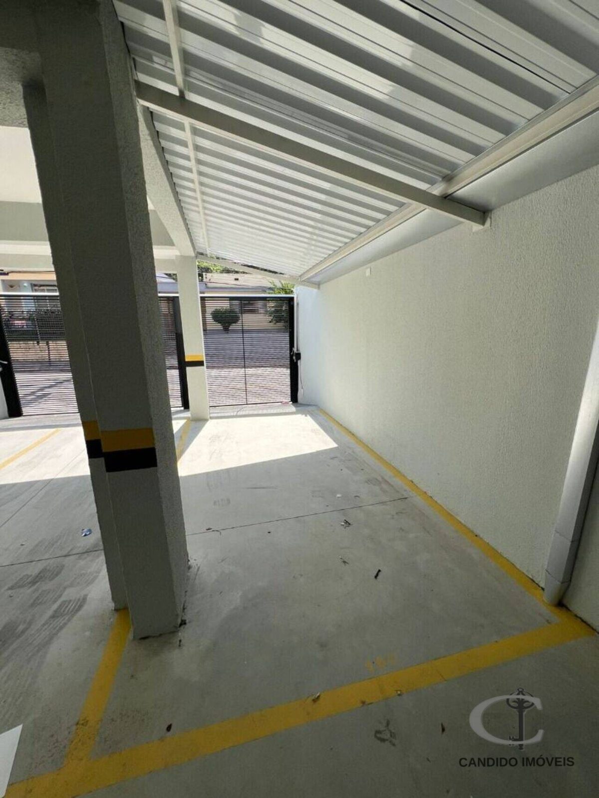 Foto 3 de Apartamento de 2 quartos e 112 m² no Morro Chic