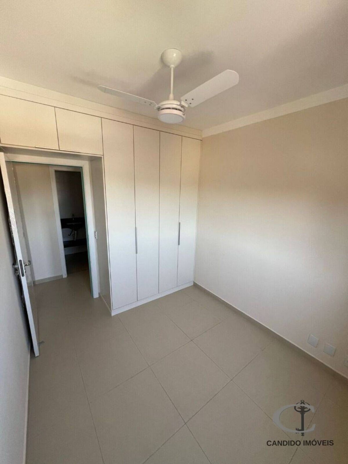 Foto 4 de Apartamento de 2 quartos e 112 m² no Morro Chic