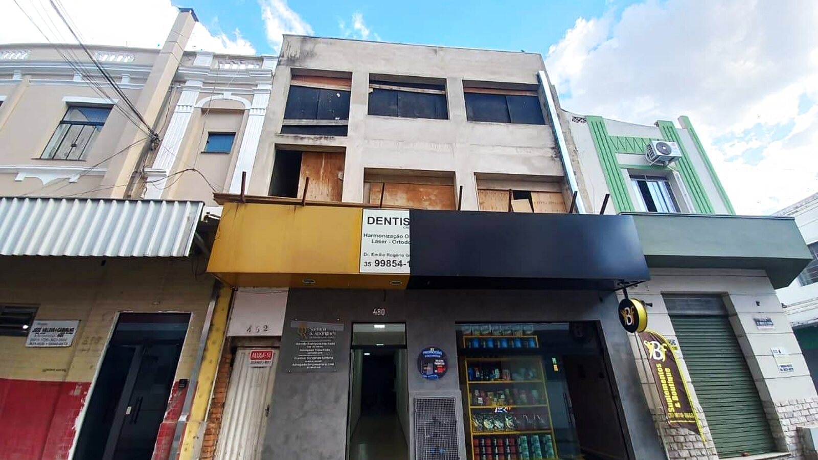 Imóvel comercial de dois pavimentos no Centro