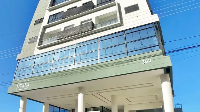 Foto 1 de Apartamento duplex no Edifício Itália, Centro