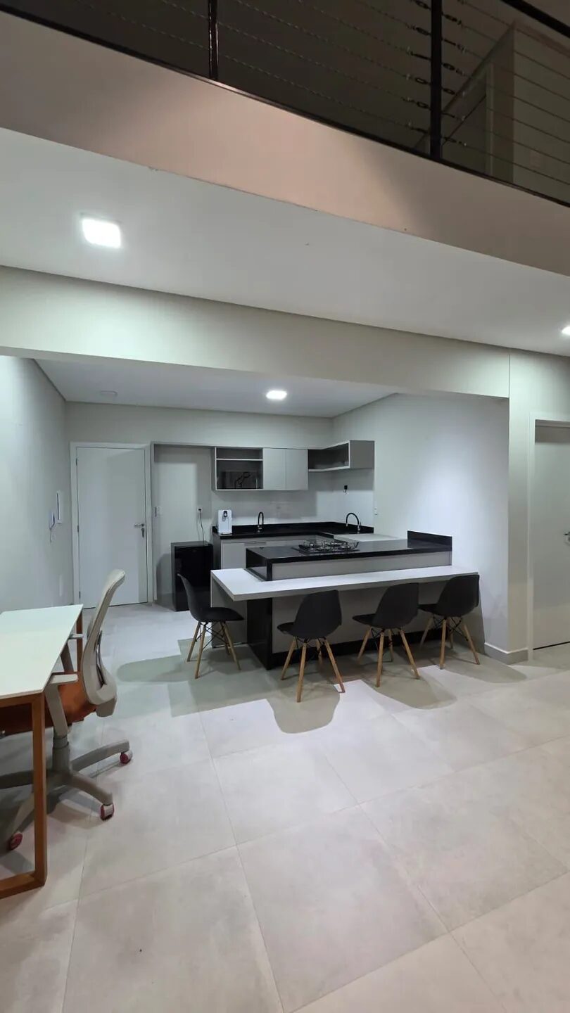 Foto 2 de Apartamento duplex no Edifício Itália, Centro