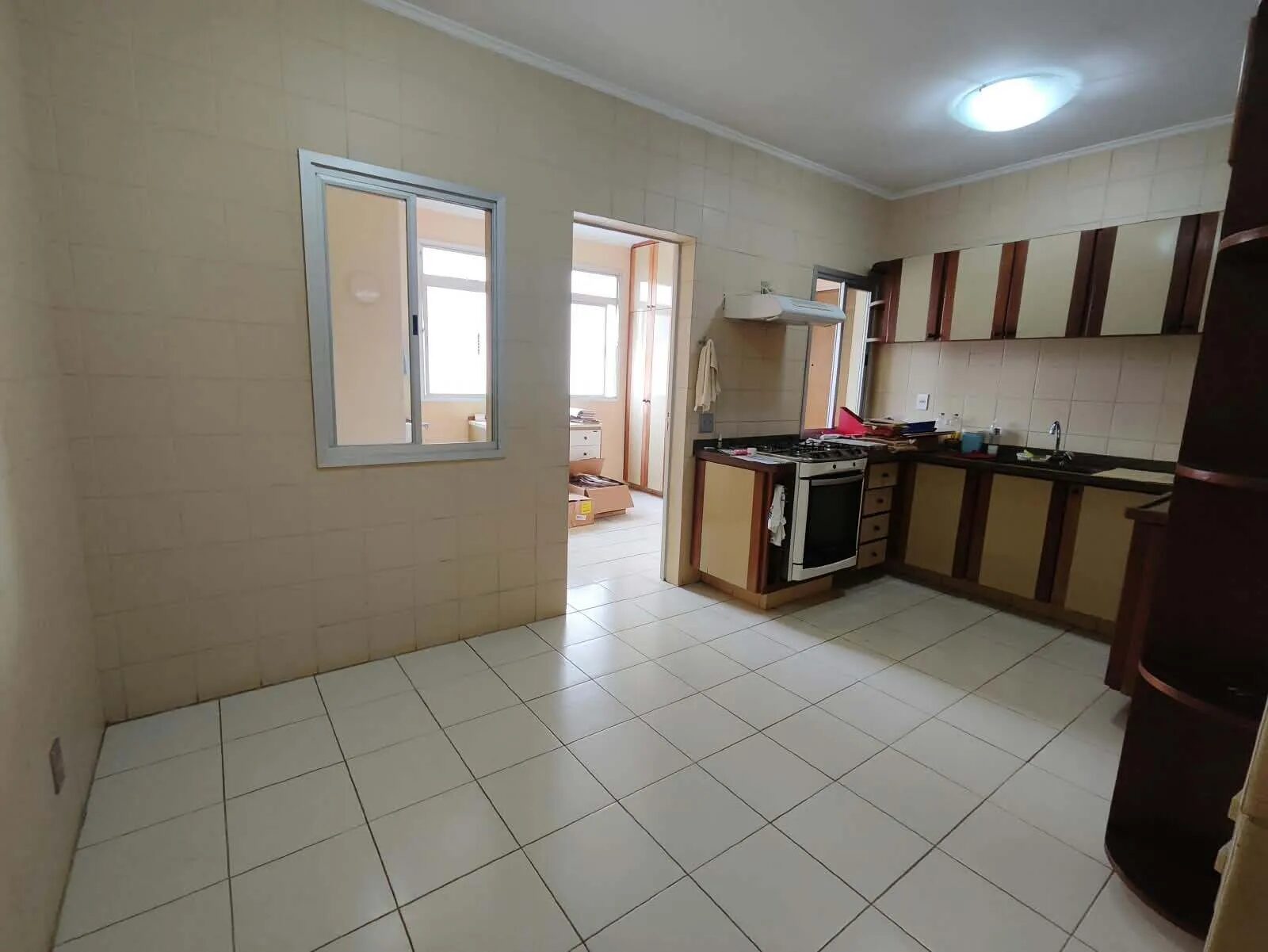 Foto 2 de Apartamento de 178,87 m² para alugar no bairro Pinheirinho