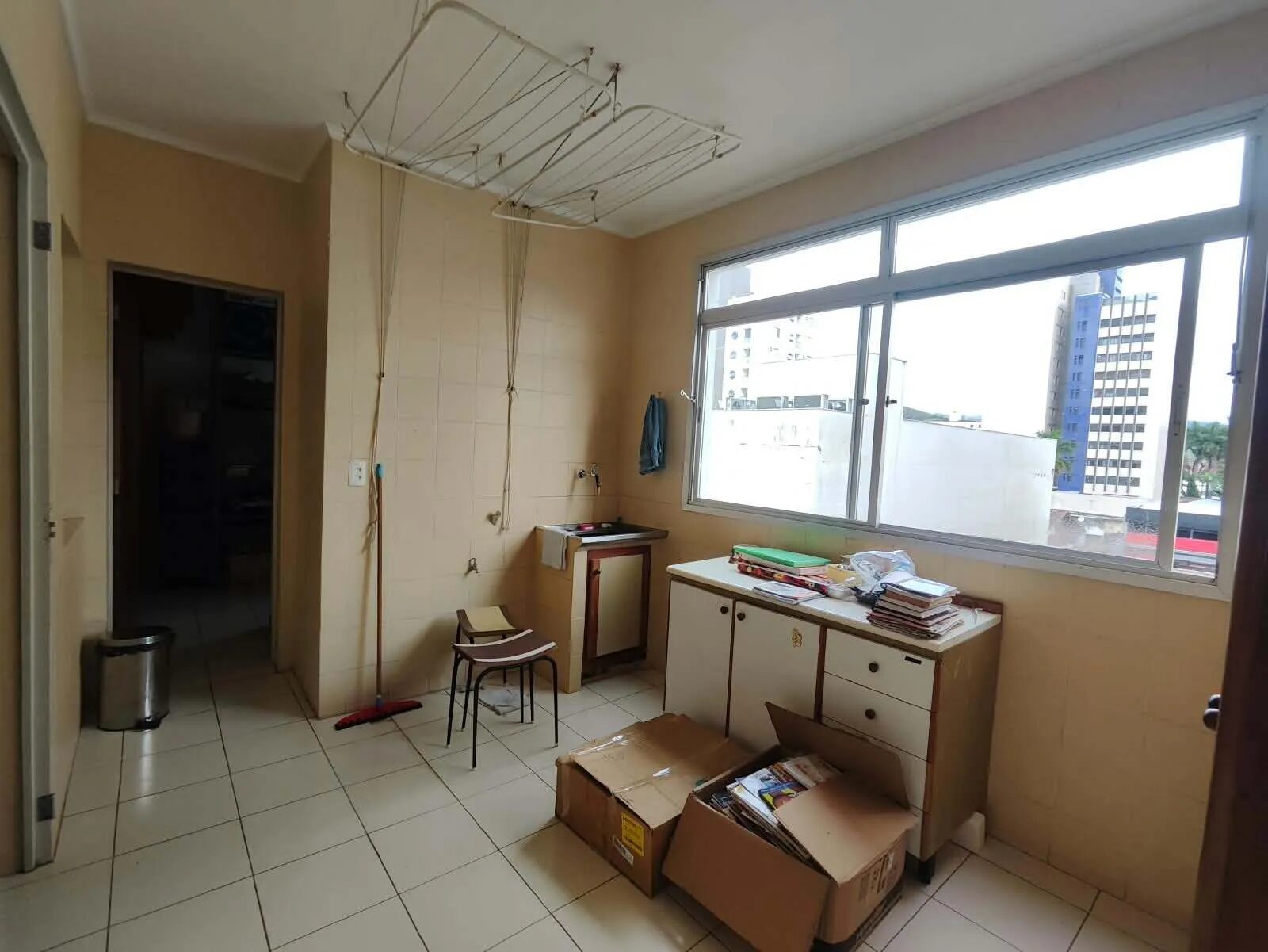 Foto 4 de Apartamento de 178,87 m² para alugar no bairro Pinheirinho