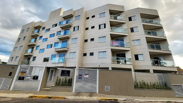 Foto 1 de Apartamento de dois quartos com sacada