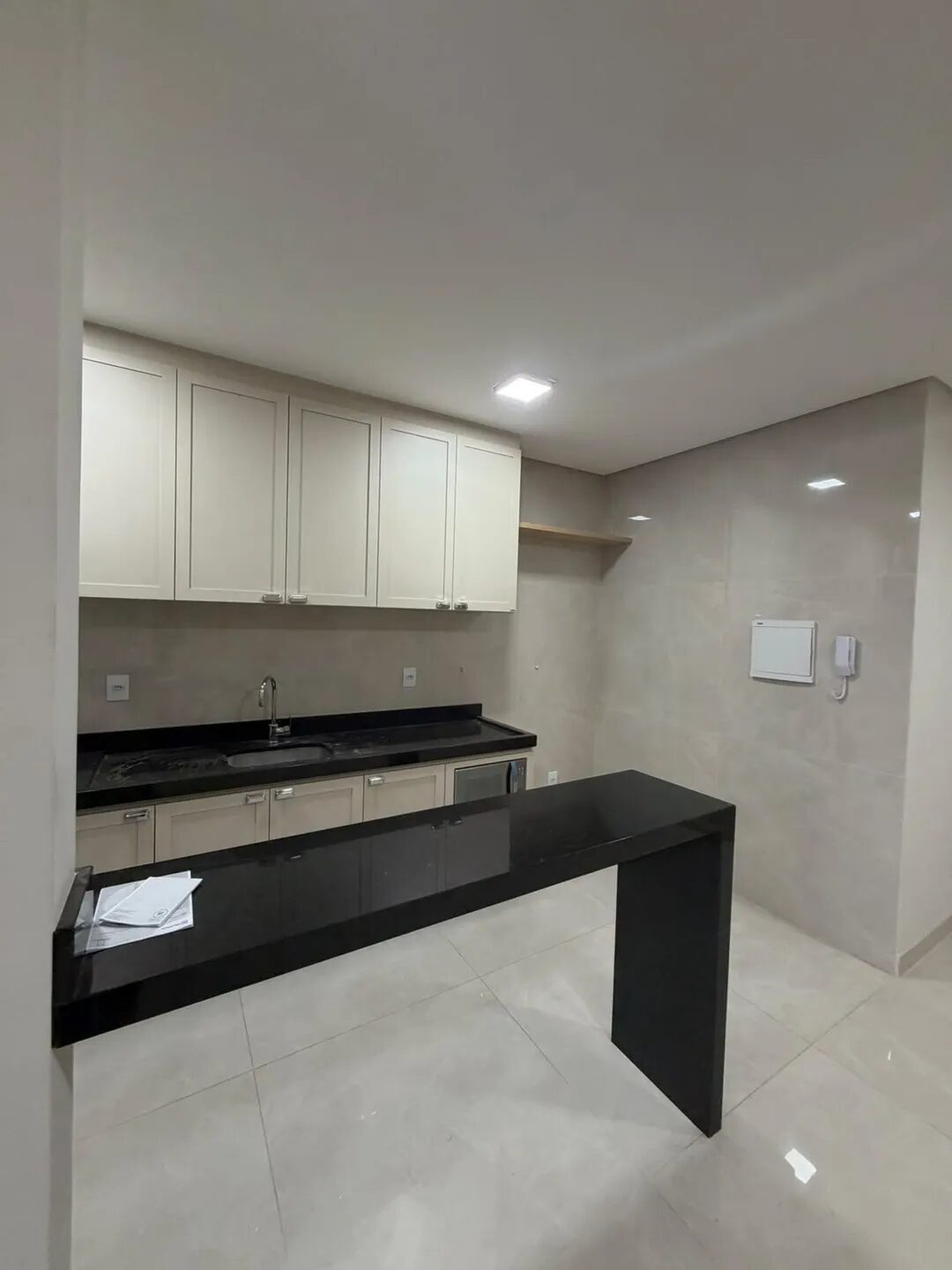 Foto 3 de Apartamento de 81 m² para alugar no bairro Pinheirinho