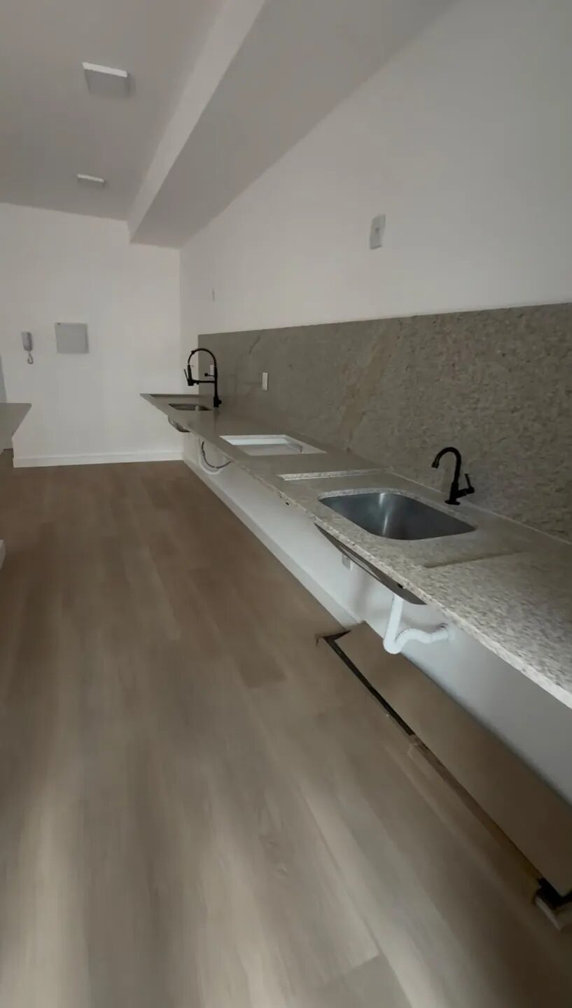 Foto 5 de Apartamento de 81 m² para alugar no bairro Pinheirinho