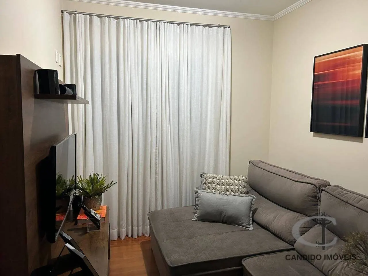 Foto 2 de Apartamento mobiliado nas fotos, com sala de jantar e sacada, Varginha