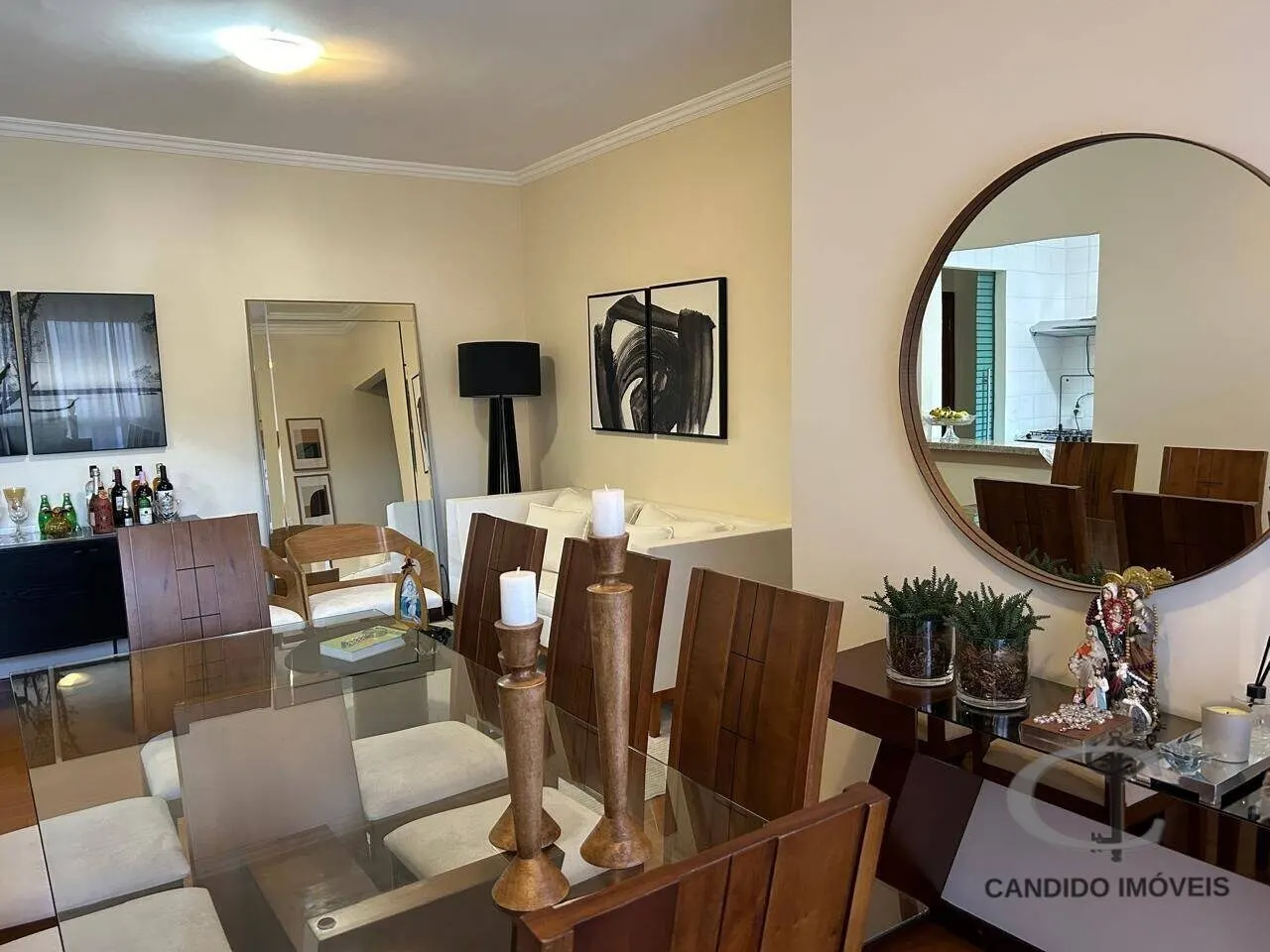 Foto 3 de Apartamento mobiliado nas fotos, com sala de jantar e sacada, Varginha