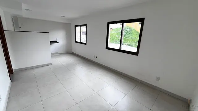 Foto 1 de Apartamento novo de 1 quarto com sacada e elevador, Centro