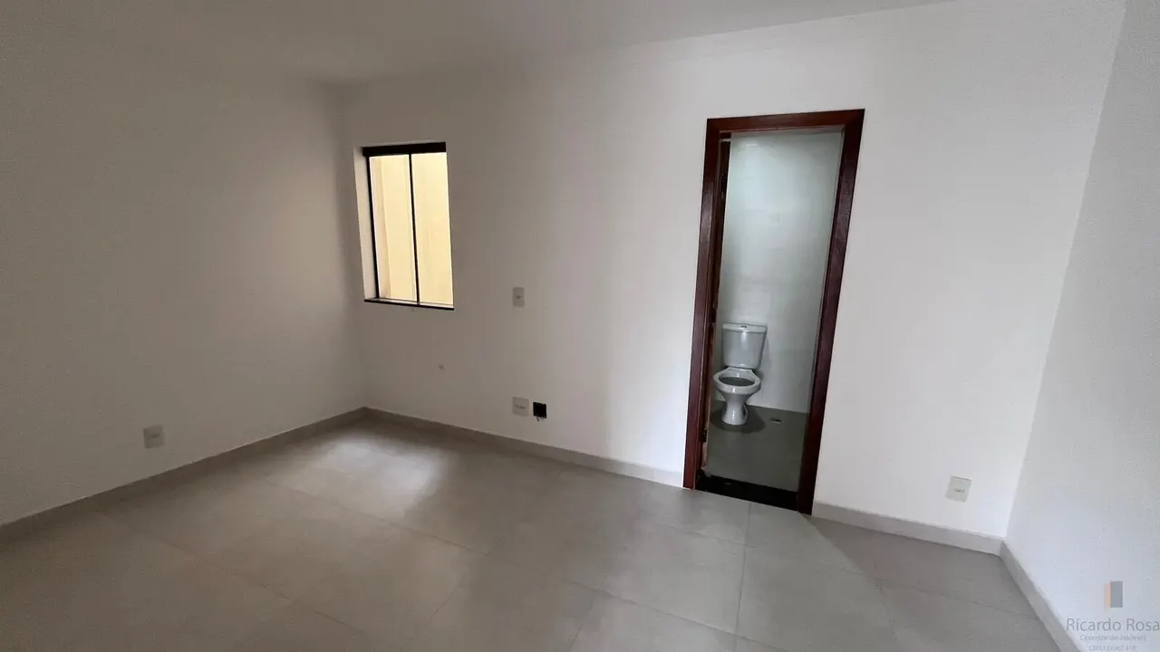 Foto 3 de Apartamento novo de 1 quarto com sacada e elevador, Centro