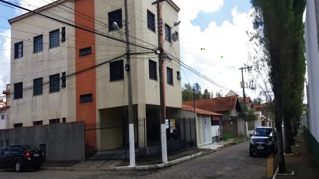 Apartamento reformado de 1 quarto atrás da Faculdade de Medicina, Medicina