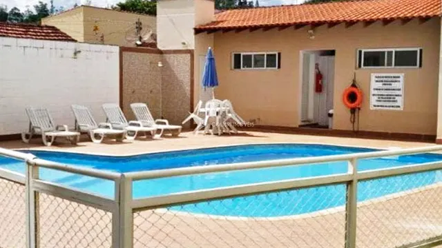 Foto 1 de Apartamento de 2 quartos (1 suíte) com varanda em condomínio com piscina, Varginha