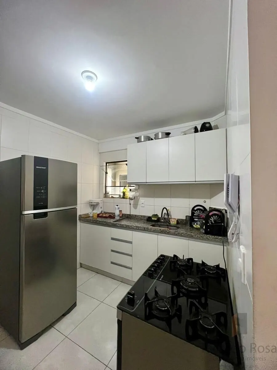 Foto 3 de Apartamento de 2 quartos com cozinha planejada e garagem, Varginha
