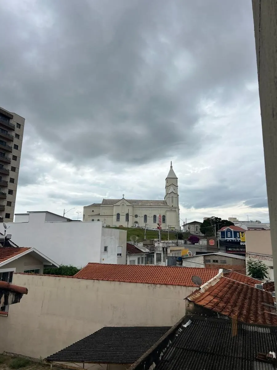 Foto 6 de Apartamento de 2 quartos com cozinha planejada e garagem, Varginha