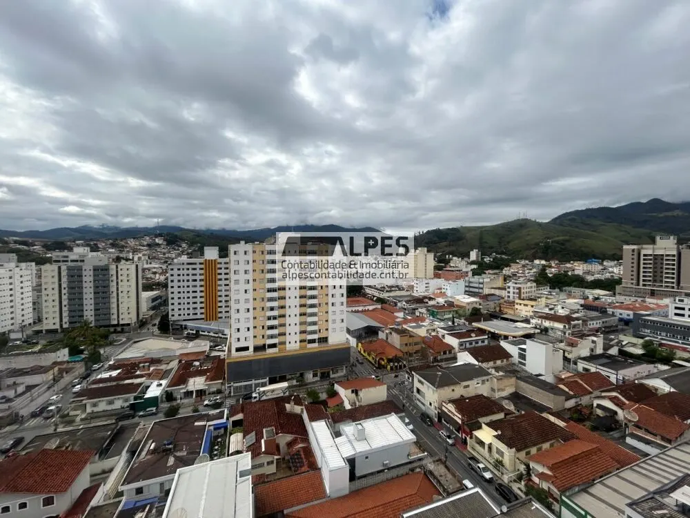 Foto 2 de Apartamento de 2 quartos (1 suíte) com planejados no Edifício Jardim Europa, Centro
