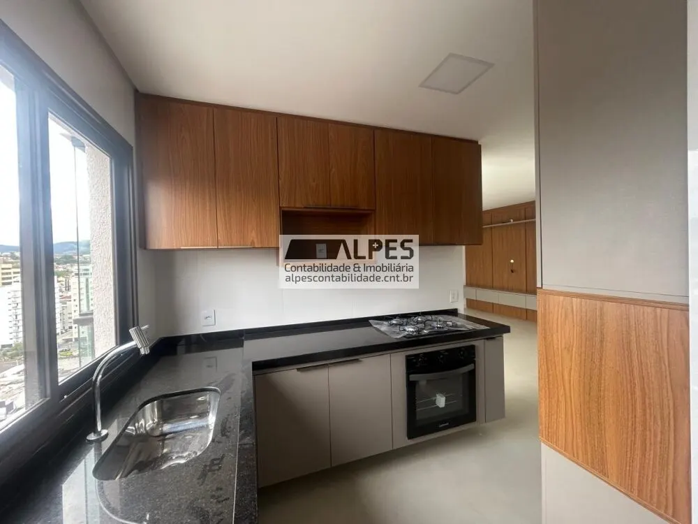Foto 4 de Apartamento de 2 quartos (1 suíte) com planejados no Edifício Jardim Europa, Centro