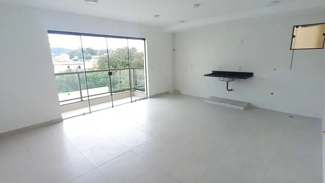 Foto 1 de Apartamento novo de 2 quartos (1 suíte) com sacada e elevador, Centro