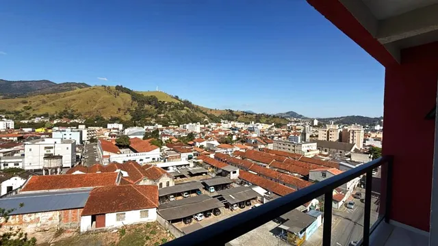 Foto 1 de Apartamento de 2 quartos (1 suíte) no 5º andar com sacada e vista, Varginha