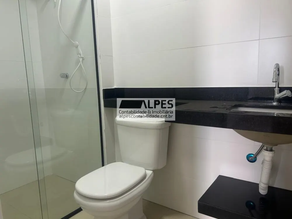 Foto 6 de Apartamento de 2 quartos (1 suíte) com varanda e elevador, Morro Chic