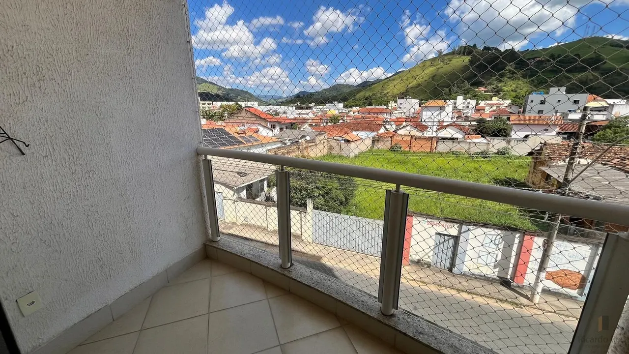 Foto 2 de Apartamento de 2 quartos (1 suíte) com sacada e vista, Residencial São Benedito