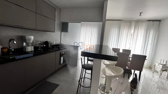 Foto 1 de Apartamento de 2 quartos (1 suíte) em prédio com piscina, Varginha