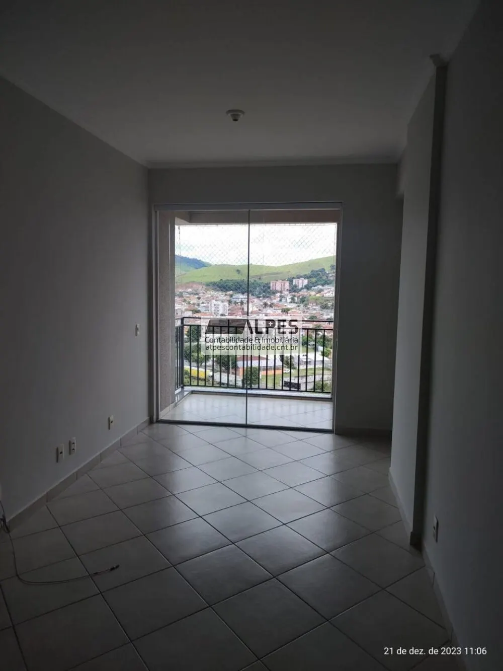 Foto 2 de Apartamento de 2 quartos (1 suíte) com varanda e 2 vagas no Residencial Lucy Cardoso, Avenida