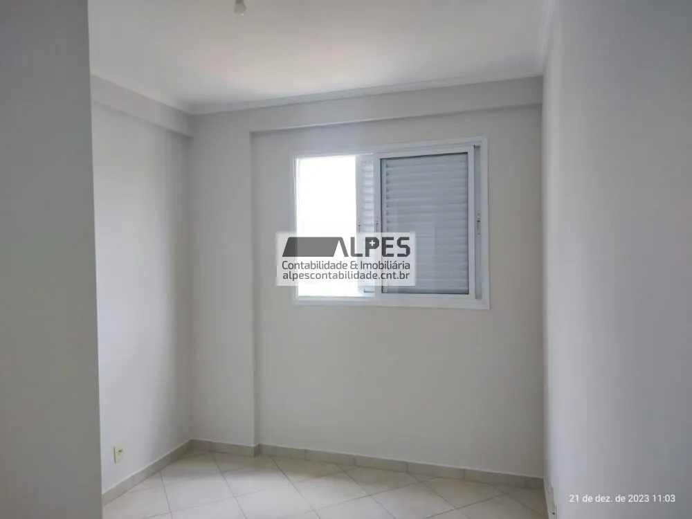 Foto 4 de Apartamento de 2 quartos (1 suíte) com varanda e 2 vagas no Residencial Lucy Cardoso, Avenida
