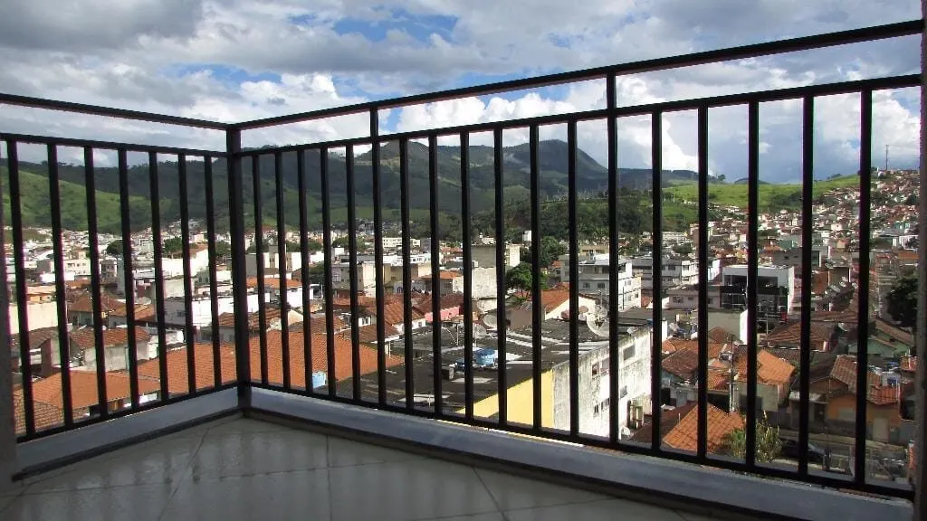 Foto 2 de Apartamento de 2 quartos (1 suíte) com varanda no Residencial Lucy Cardoso, Avenida