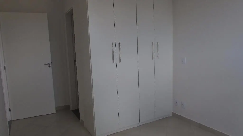 Foto 5 de Apartamento de 2 quartos (1 suíte) com varanda no Residencial Lucy Cardoso, Avenida
