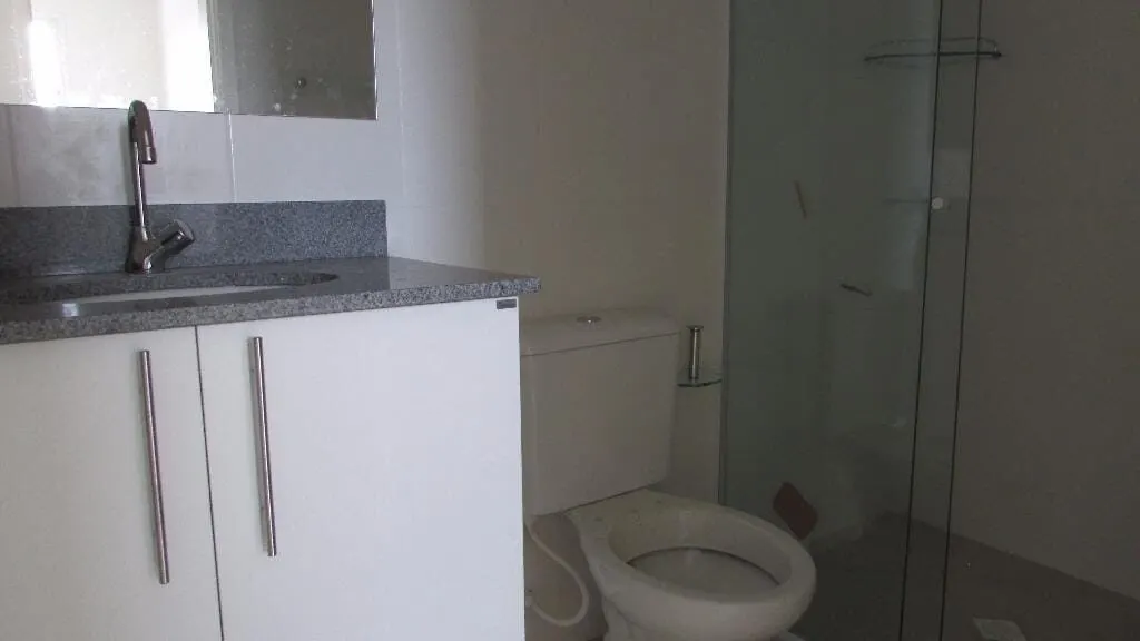 Foto 6 de Apartamento de 2 quartos (1 suíte) com varanda no Residencial Lucy Cardoso, Avenida