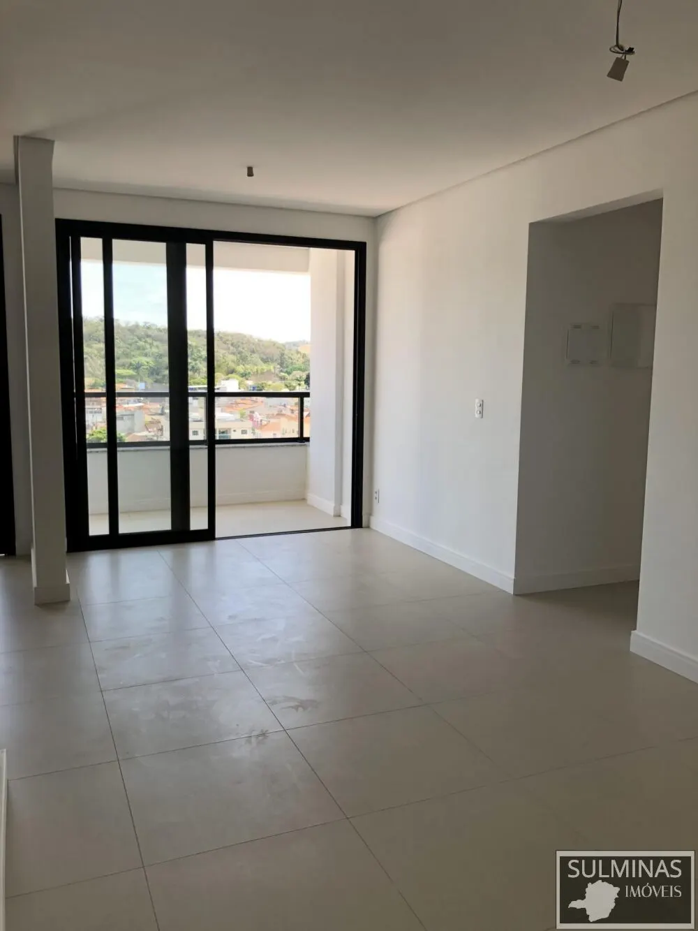 Foto 4 de Apartamento de 2 quartos (1 suíte) com sacada gourmet no Skyvision, Avenida