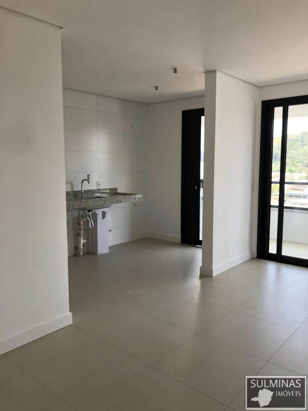 Foto 6 de Apartamento de 2 quartos (1 suíte) com sacada gourmet no Skyvision, Avenida
