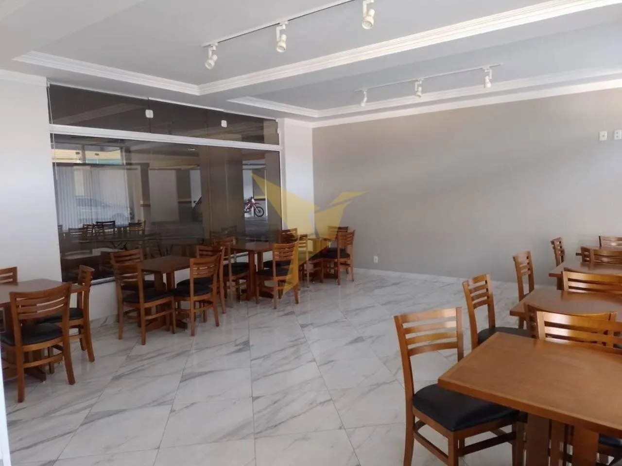 Foto 8 de Apartamento de 2 quartos (1 suíte) em prédio com portaria 24h e academia, Avenida