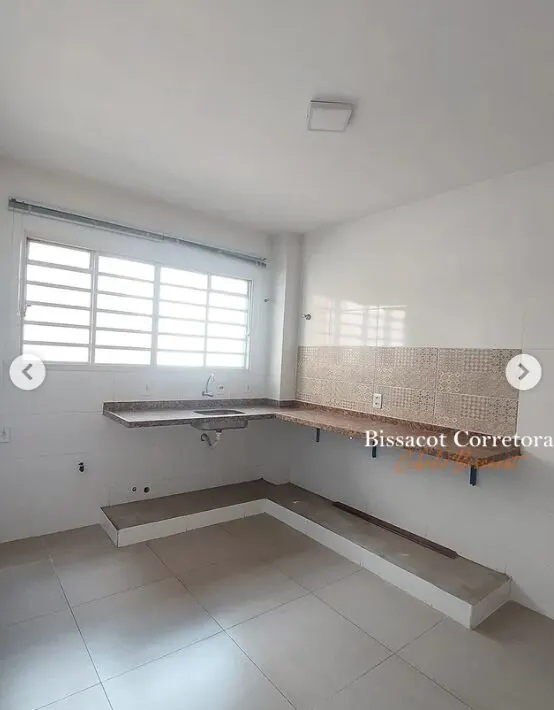 Foto 5 de Apartamento de 2 quartos (1 suíte) com varanda no Edifício Dona Norma, Varginha