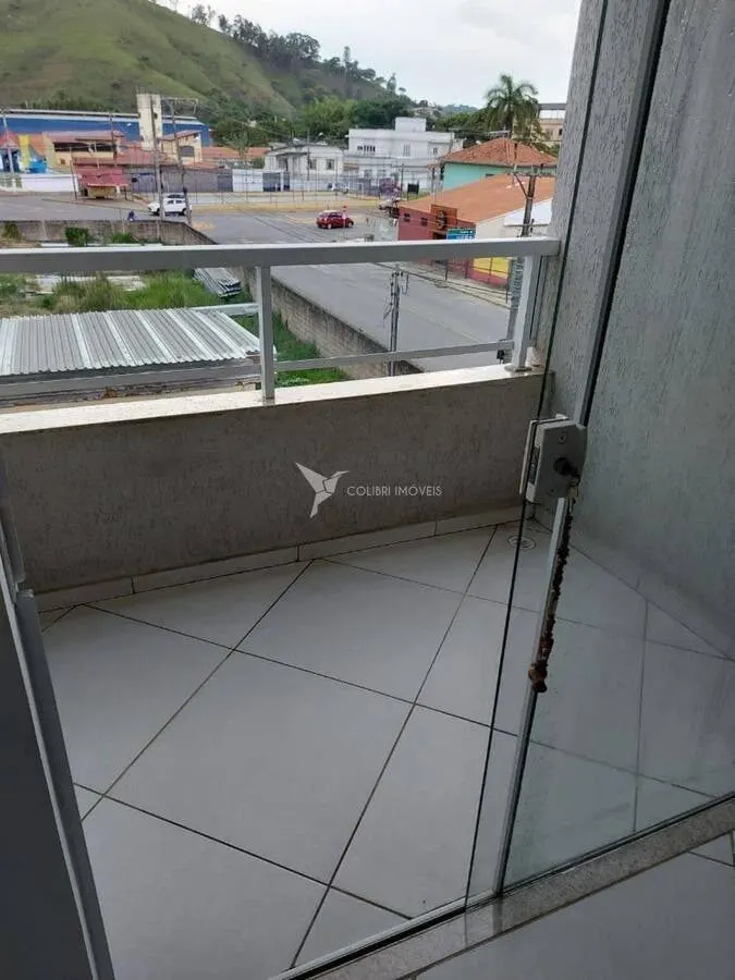 Foto 2 de Apartamento de 2 quartos (1 suíte) em prédio com elevador, Varginha