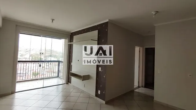 Apartamento de 2 quartos (1 suíte) com sacada e 2 vagas no Ed. Lucy Cardoso, Avenida