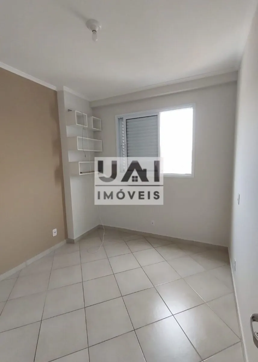 Foto 5 de Apartamento de 2 quartos (1 suíte) com sacada e 2 vagas no Ed. Lucy Cardoso, Avenida